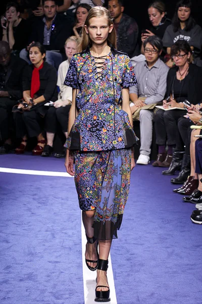 Look 35